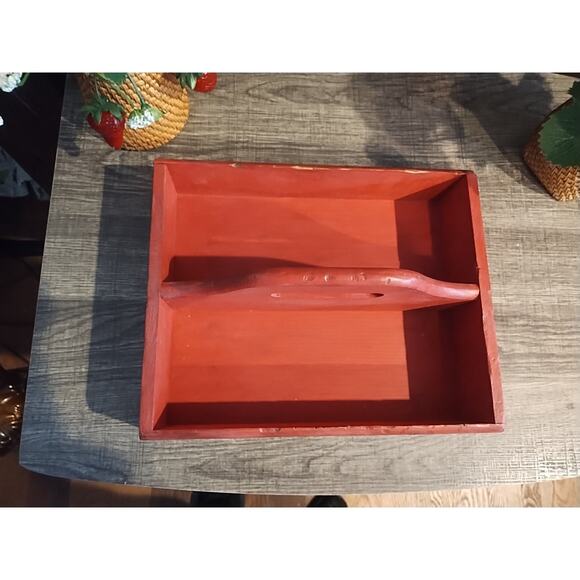 Knotts Strawberry Tote Box Crate Wood Caddy Handle Farmhouse Primitive Rustic - Picture 5 of 7